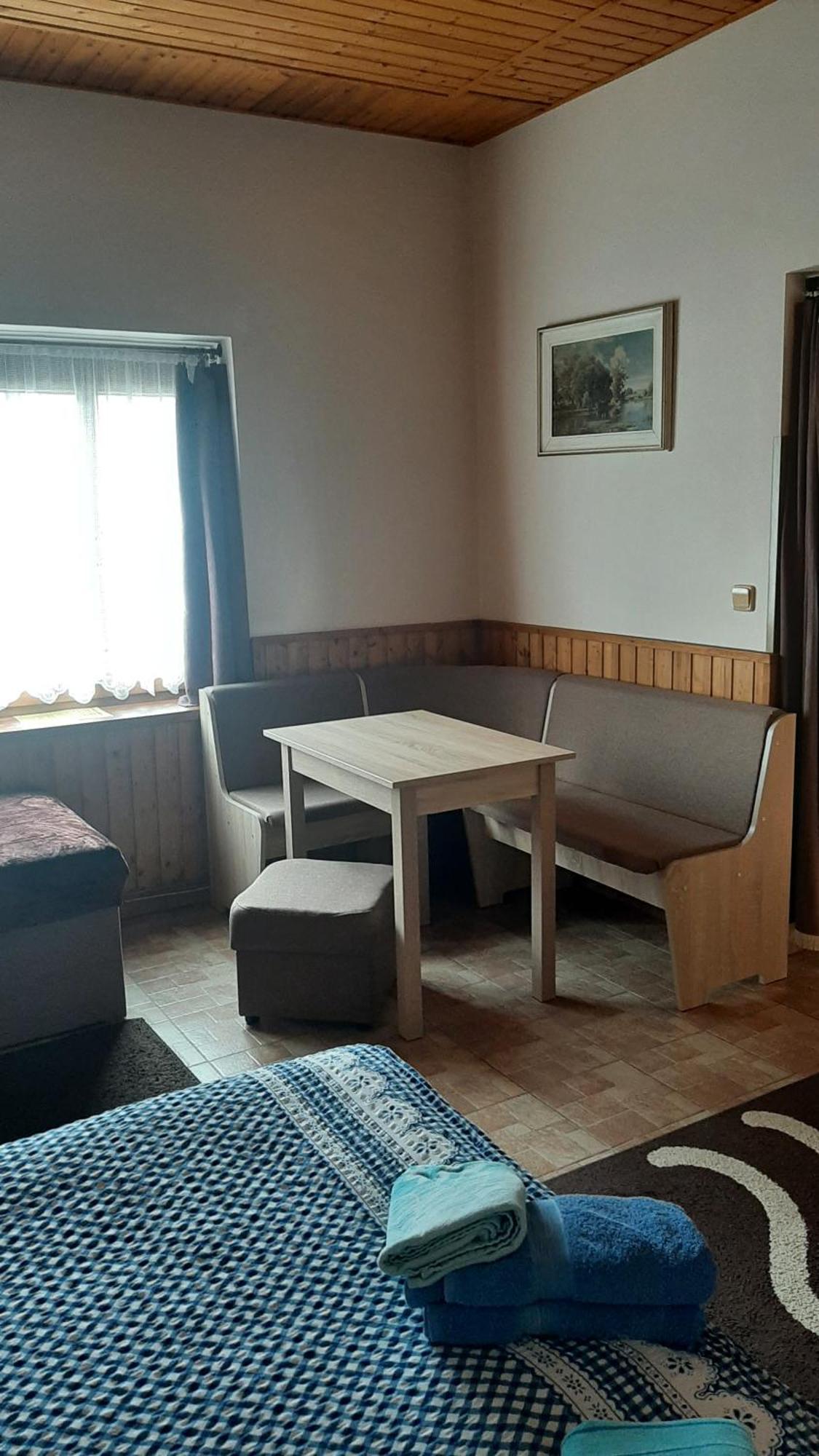 Guest House Vila Frýdštejn Esterno foto